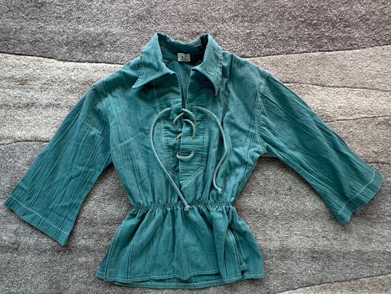 70’s bohemian style forest green lace up top sz S