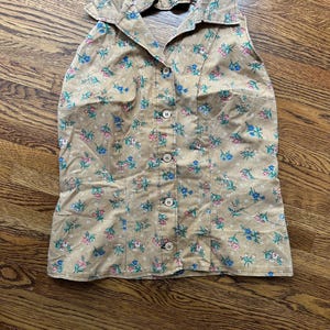 vtg 70’s tan floral open back blouse