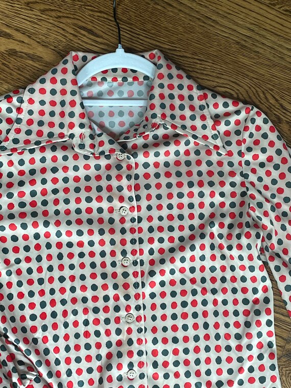 Vintage 1970’s tan shirt with red and green polka… - image 7