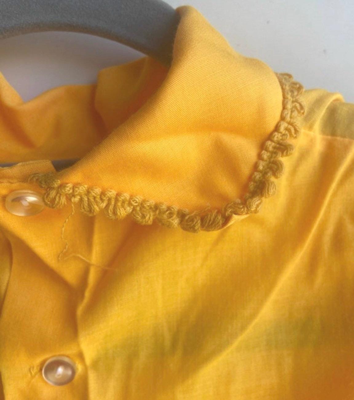 Vintage 1970's yellow girl's blouse