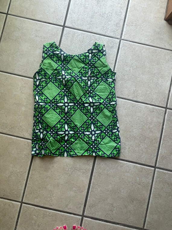 Vintage green geometric top with open back