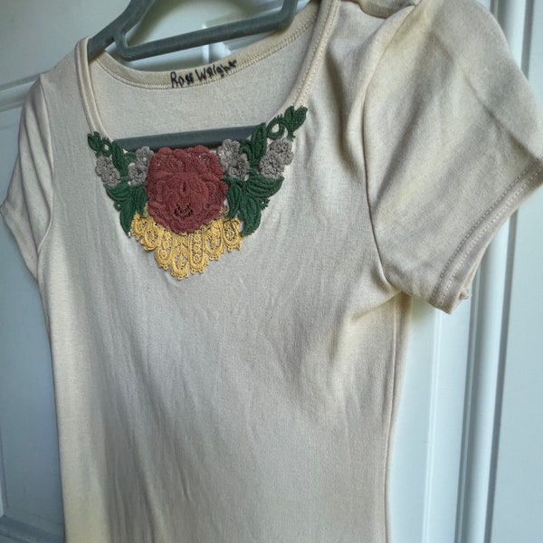 Vintage 70’s beige t-shirt dress with embroider.