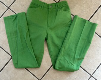 Vintage grass green Levi jeans for women size Small