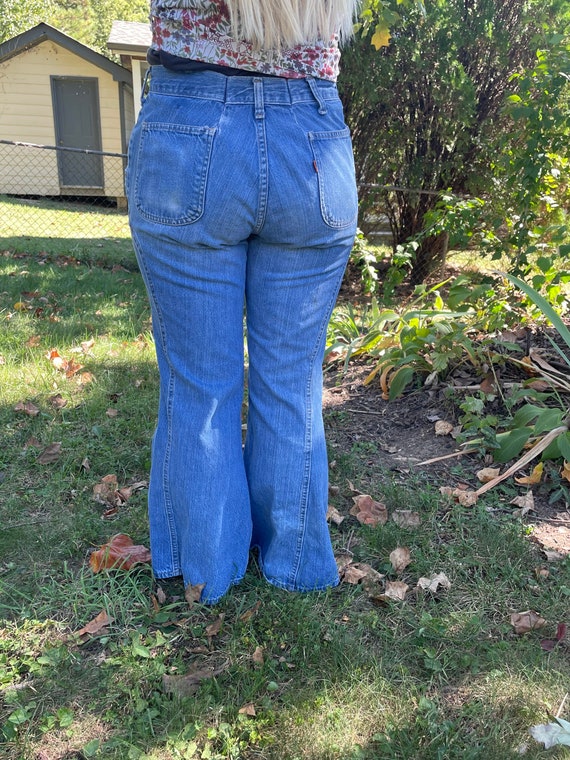 Vintage 1970’s Levi feather tab bellbottom jeans … - image 4