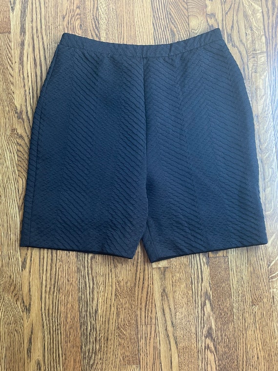 Vintage 1970’s womens black bermuda shorts