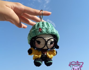 Valorant Killjoy Amigurumi Doll: Handgestricktes Baumwoll-Spielzeug (15 cm)