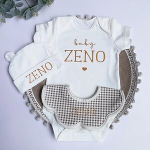 Embroidered Personalised Baby name Onesie, Pregnancy Announcement Baby Shower gifts, Newborn Gift Outfit, Baby Coming Home Outfit