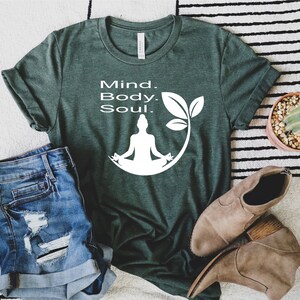 Tribal T-Shirts Mind Body Soul Yoga – Maglietta Donna 100% Cotone, Vestibilità Aderente, Serigrafata, Taglie S-XL