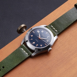 Full Grain Vegetable Tanned Italian Leather Green Watch Strap with 316L Stainless Steel Buckle | 20mm Width | Row Stitch | 120mm x 75mm
