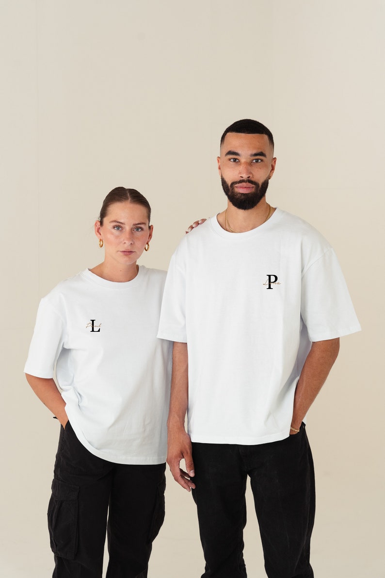 Partner T-shirts mit Buchstaben und Namen Mätching Tshirts Partner Tshirts Valentinstags Tshirts couple t-shirts couple shirts Bild 2