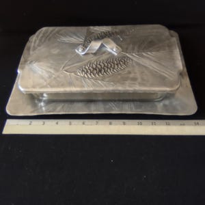 Vintage Christmas Casserole Serving Tray Wendell Pinecone 1.5 Qt Pyrex (Lot 5730
