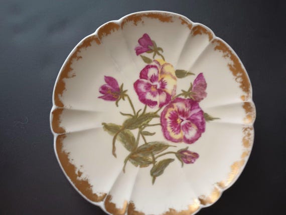 Haviland Limoges H&Co Pansies Gold Trim Plate 7-1/4" (lot 369)