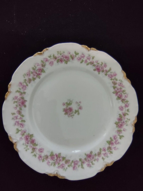 Haviland Limoges Green Gold Pink Rose Center Dinner Plate 9-3/4" (lot 325)