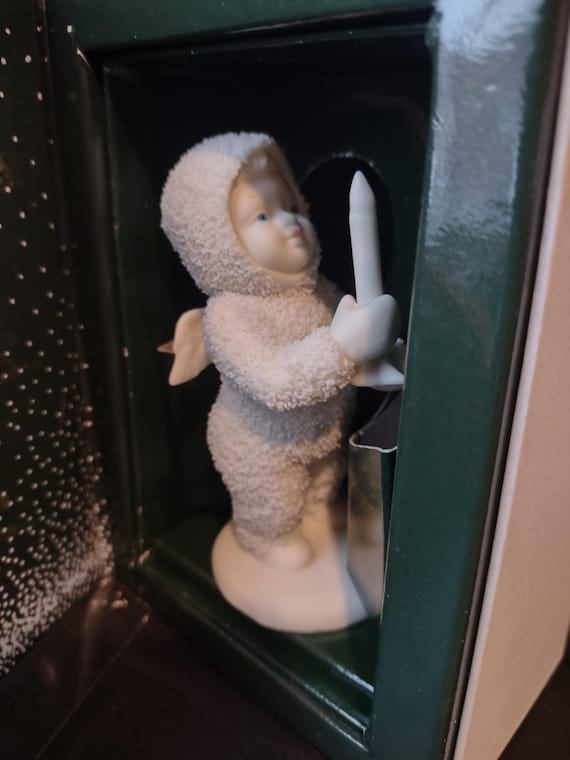 Snowbabies Winter Tales "Just One Little Candle" (lot 1447)