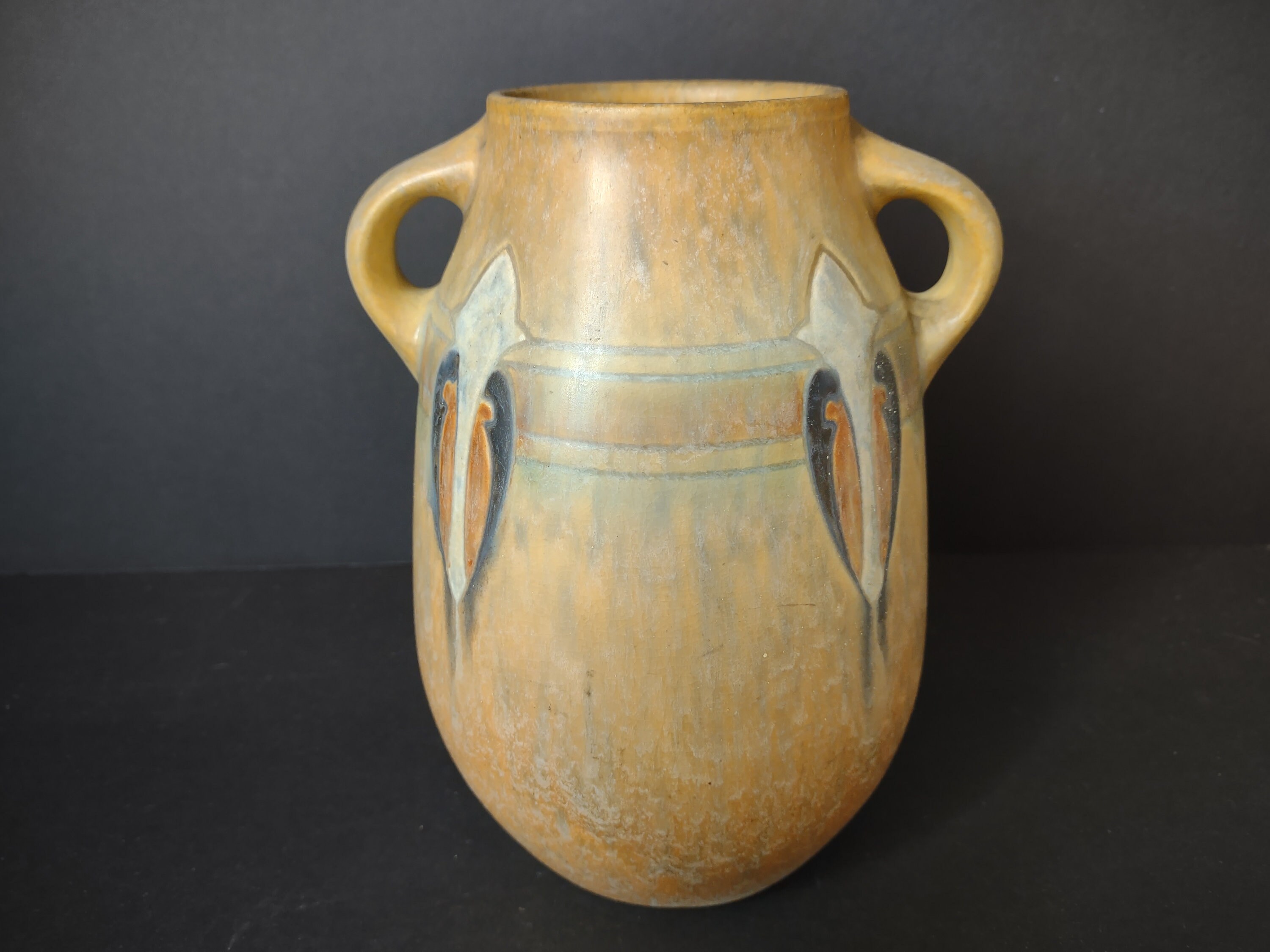 Roseville Ohio Vase Monticello Tan Pattern