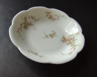 Haviland Limoges Small Bowl 5-1/2" Plate Pink Thistle & Daisy (lot 884)