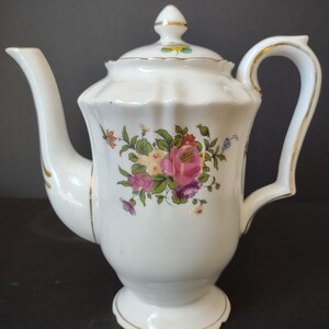 Fine Bone China Crown England Staffordshire Coffee Pot (lot 353) IMPERFECT