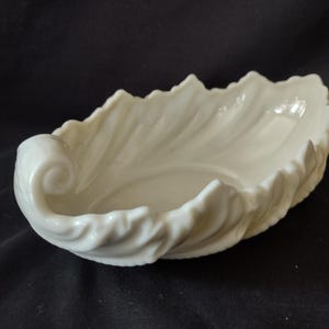 Vintage Lenox Large Sea Shell Serving Bowl (lot 1976)