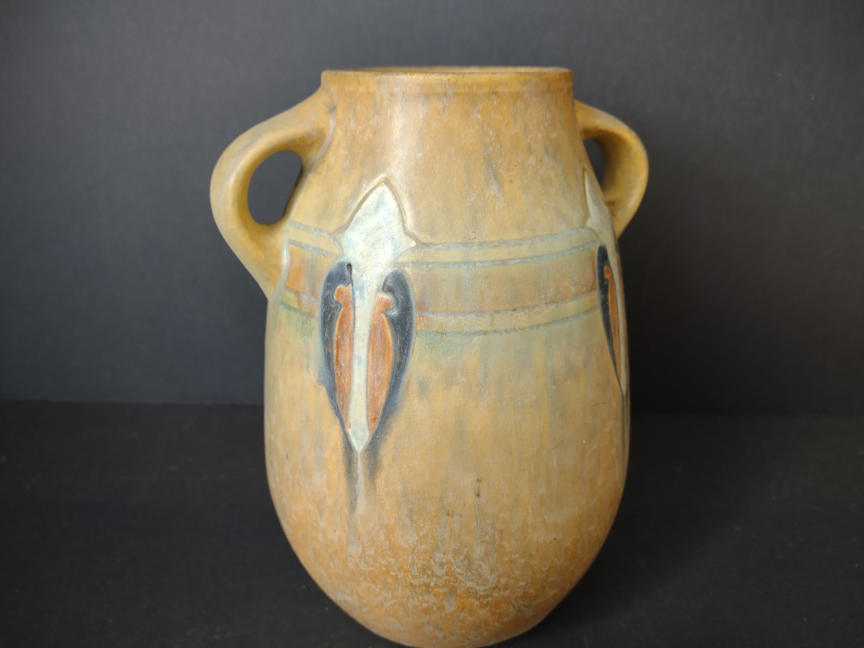 Roseville Ohio Vase Monticello Tan Pattern