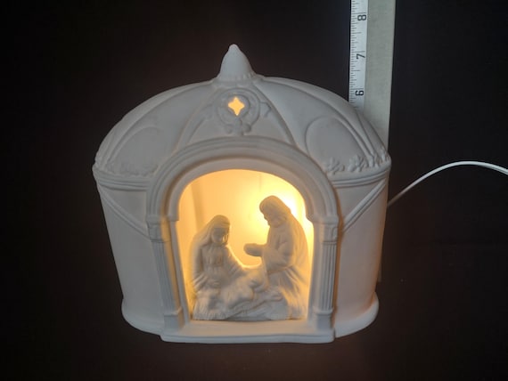 Christmas Nativity Scene Ceramic Lighted (lot 1711)