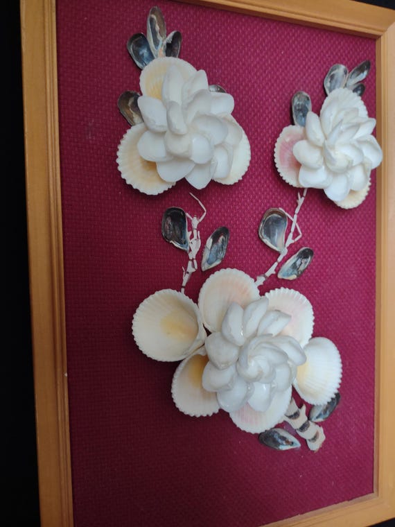 Vintage MCM Shell Picture Maroon 13" x 9" (lot 2829)