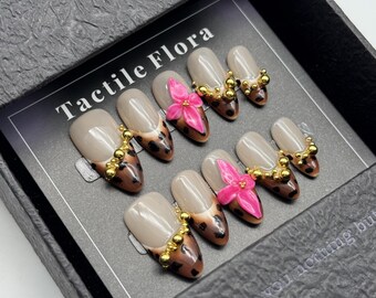 Amandes à presser faites main : pointes françaises léopard, fleur rose