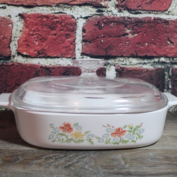 Autumn Meadows Vintage Corning Ware 1.4 L Casserole Dish With Lid