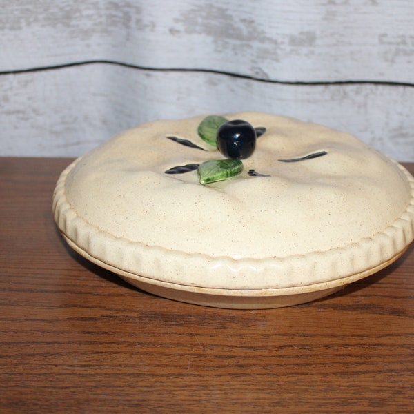 Ceramic Blueberry Pie Plate Vintage Storage Keeper Dish With Blueberry Covered Dome Lid With Green Leaves