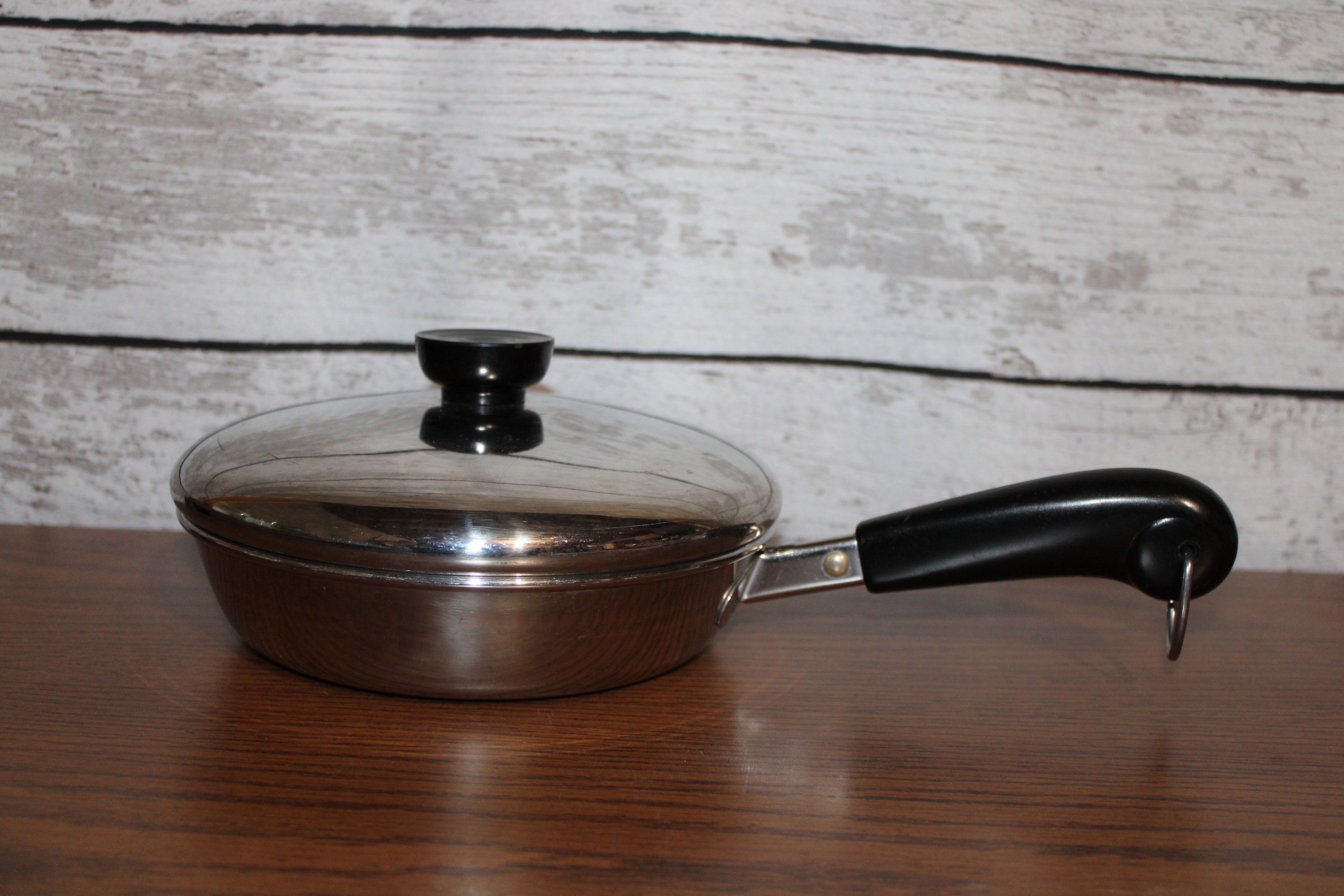 Authentic kitchen Fry Pan Nonstick 2.6-qt 10.3” Skillet Casserole Lid  Cookware