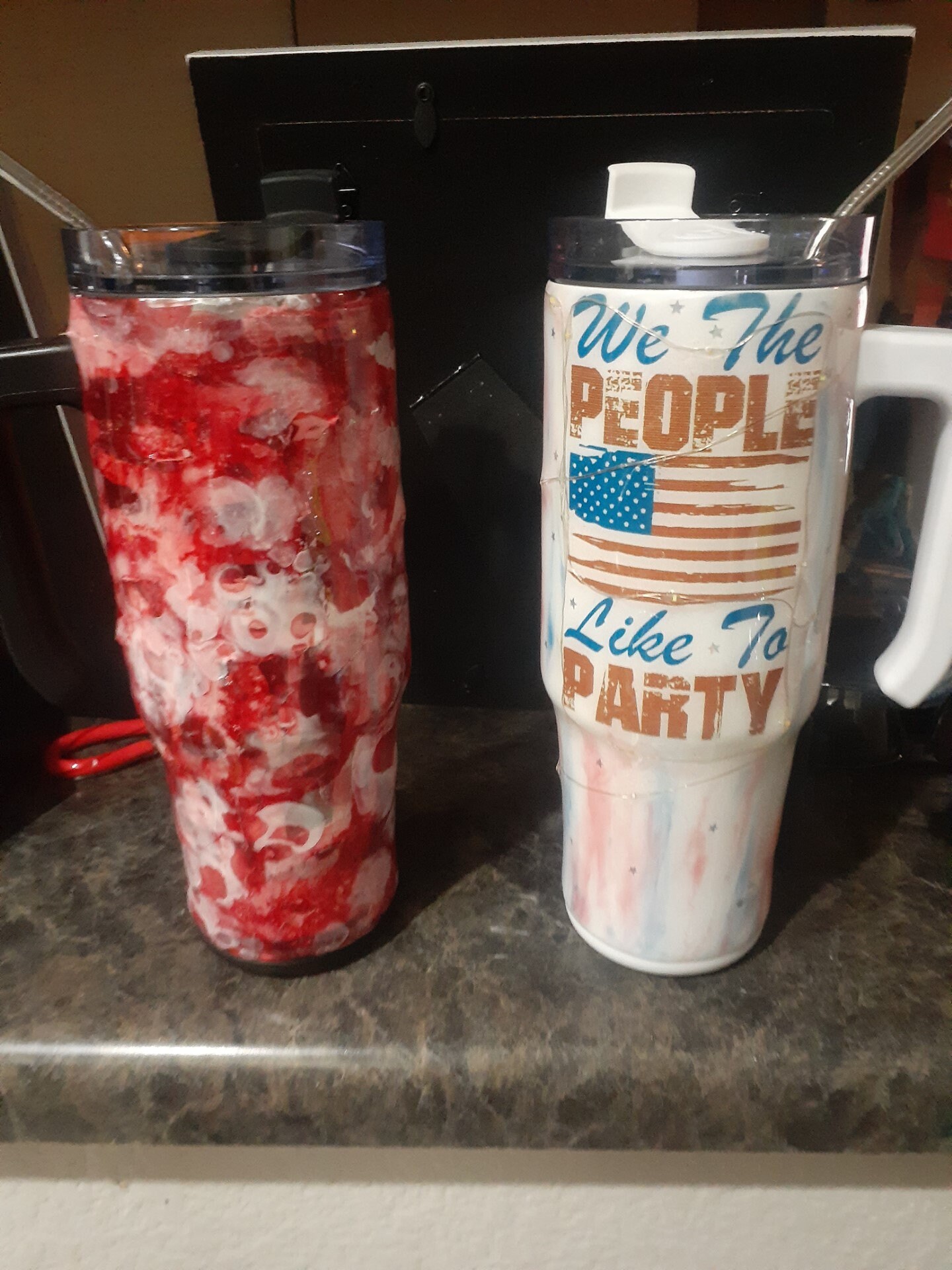 30 Oz Lightup Tumbler With Handle Screw on Lids 3 Setting on Lights