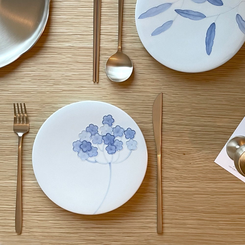 Assiette En Porcelaine