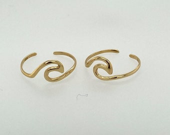 Genuine 14k Gold Toe Ring for Women. 14 Karat Gold Sharp Ocean Wave Adjustable Toe Ring. Gift for Her.