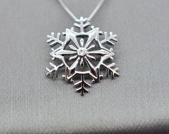 925 Sterling silver pendant, Necklace rhodium plated true snowflake, white cz pendant necklace