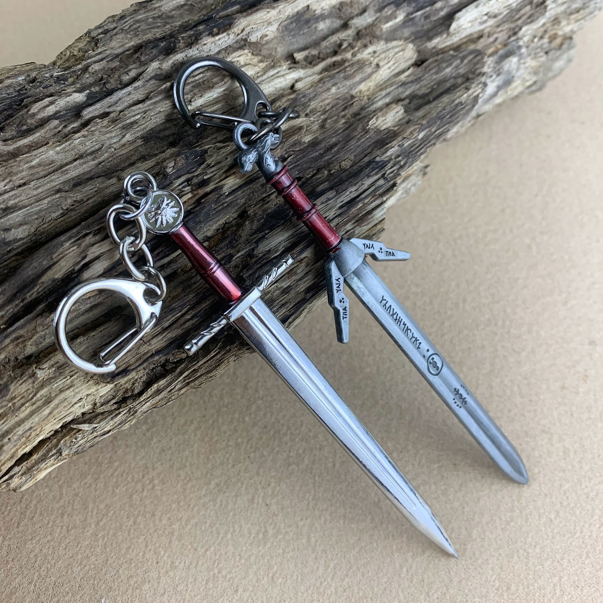 Wild Hunt Sword Metal Keychain Geralt of Rivia Silver Sword Key