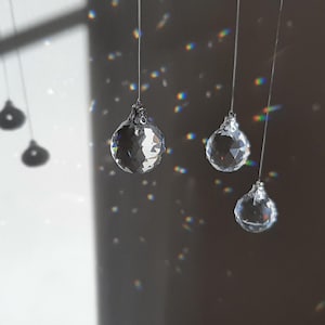 Crystal Glass Rainbow Suncatcher Hanging Prism Sun Catcher Garden Decor Mobile Gifts for Home Window Chime Christmas Birthday Gift Her Mum
