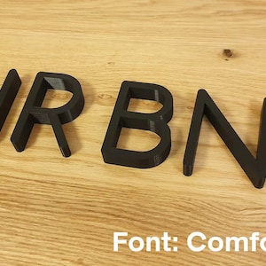 Letras para letreros totalmente personalizadas. Cualquier tipo de letra, tamaño o color. ¡Ideales para usar en interiores o en cualquier ocasión! Grosor de 1,27 cm.