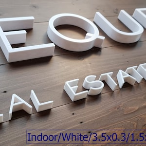 Letras de sinalização 3D totalmente personalizadas para áreas externas. 1/2 polegada de espessura, qualquer fonte, tamanho ou cor! Nossas letras de sinalização 3D causam impacto - Segurança para áreas externas!