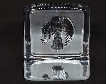 Vintage "Nybro" Sweden crystal glass paperweight sculpture |