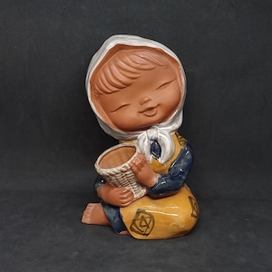 Vintage ceramic girl figurine | Made in Sweden |