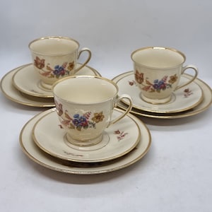 Vintage Kjøbenhavns Porcelains Maleri KPM Denmark Cups and Saucers |