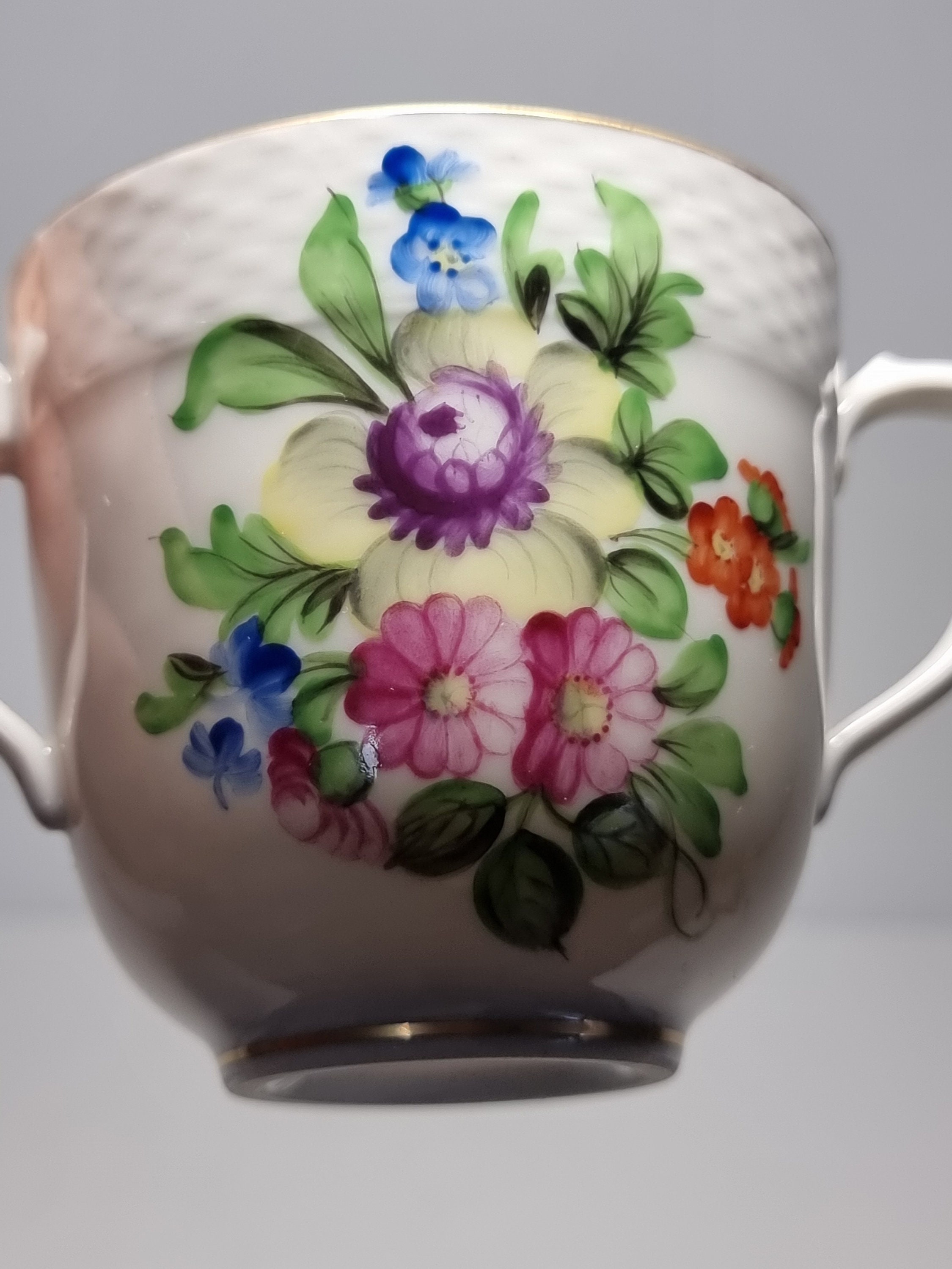 コレクター向けヘレンド ハンガリー 手描き磁器カップ | ハンガリー製 