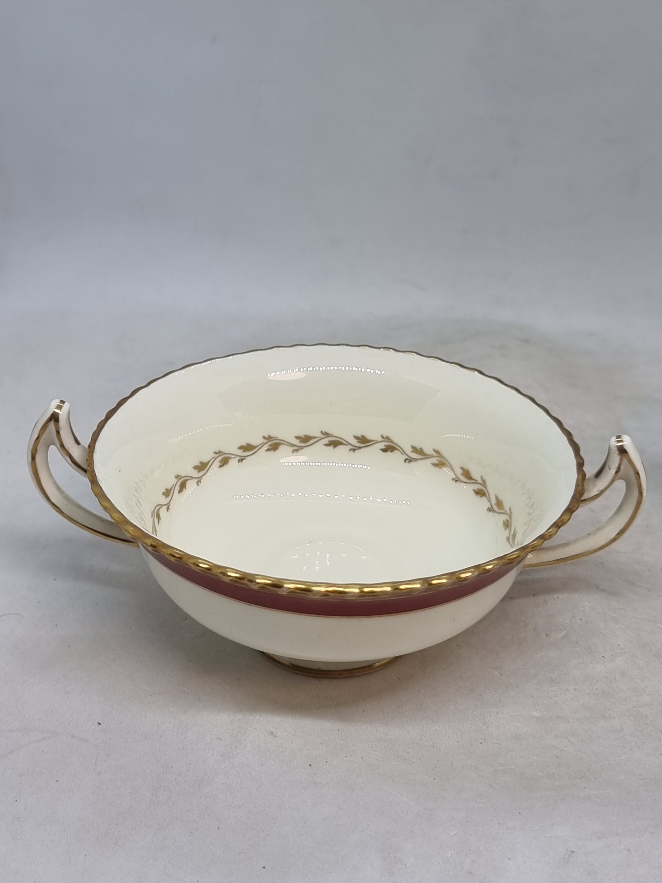 ヴィンテージ ロイヤルドルトン ファインボーンチャイナ カップ