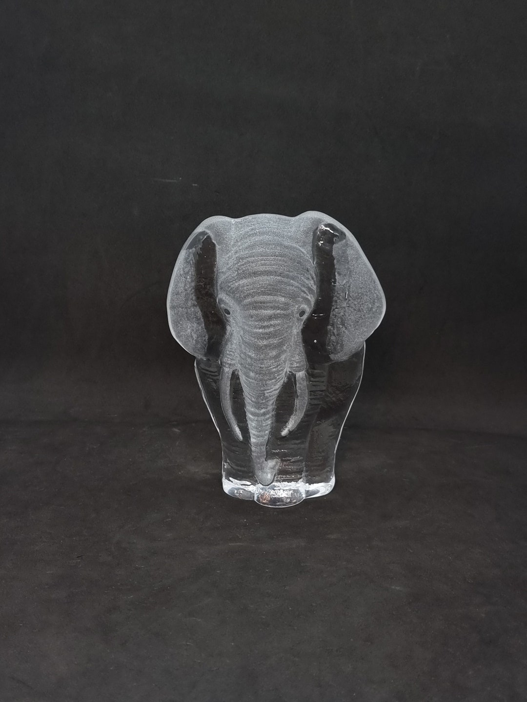 Collectible Mats Jonasson Lead Crystal Elephant Sculpture Made in