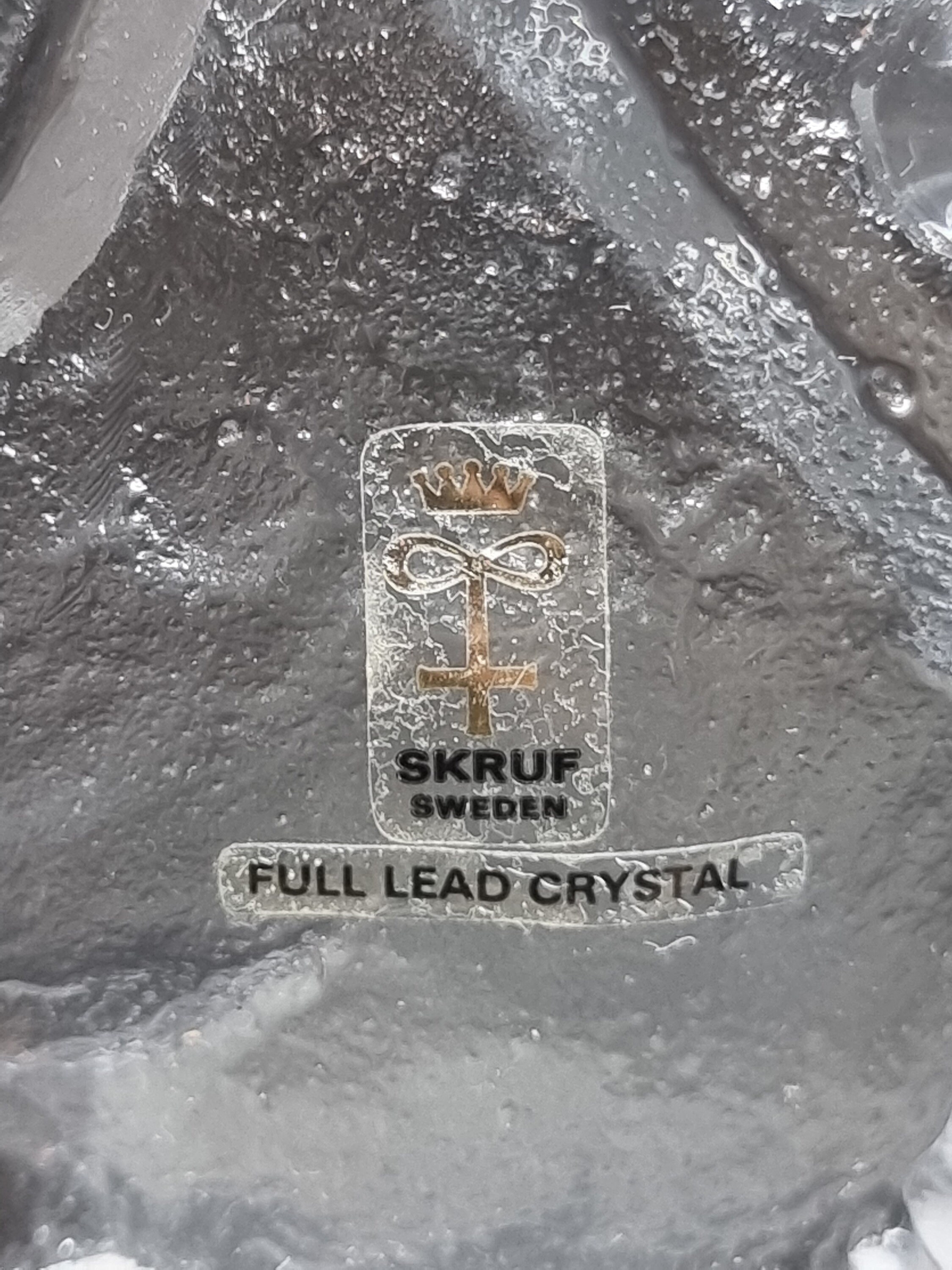 スウェーデン「SKRUF」クリスタルガラス製象の置物 |スウェーデンの 