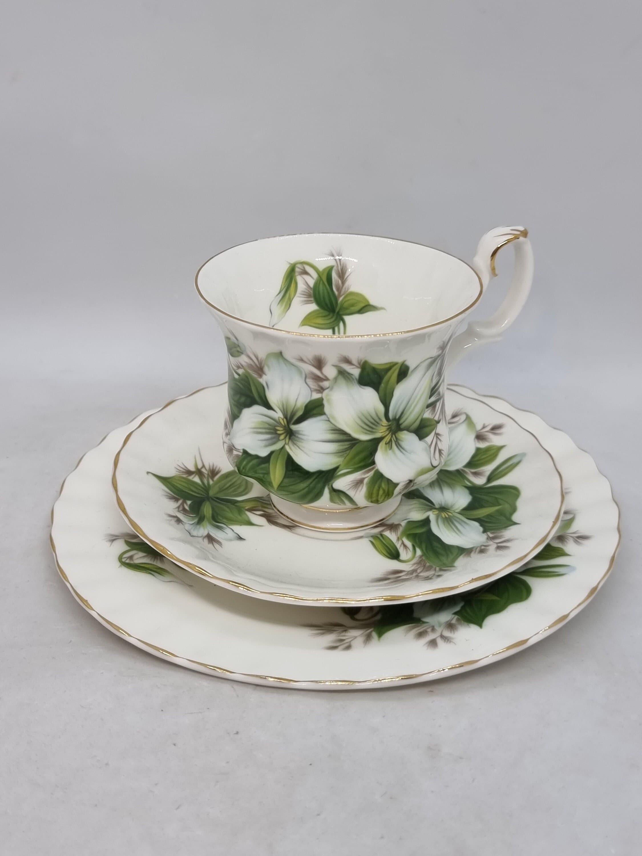 Royal albert trillium - Etsy 日本