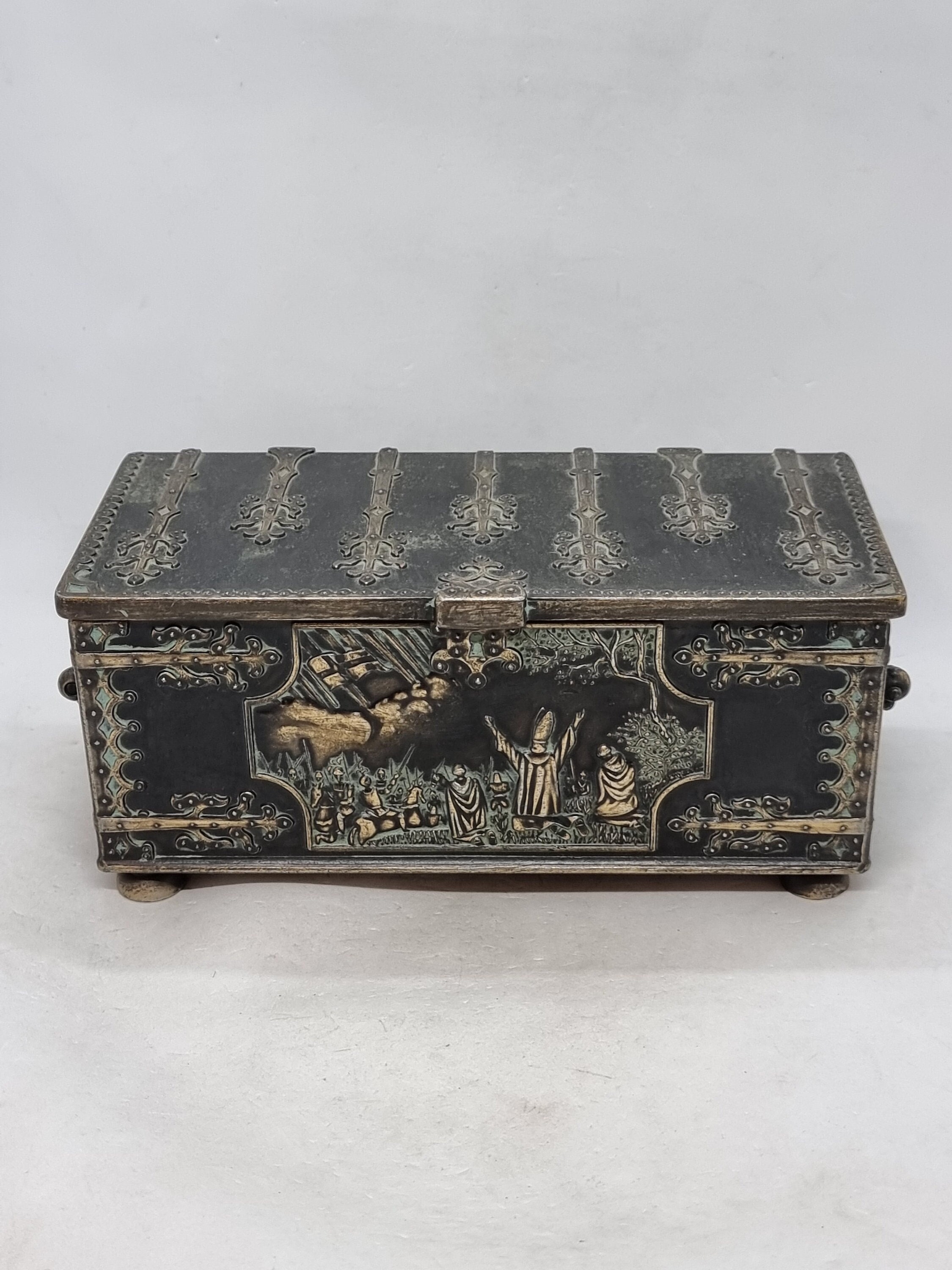 専用 M170-1 希少 アンティーク19世紀 金彩銅板枠 ロシア イコン　CC Vintage Copenhagen, Denmark Bronze Cigar Casket Box | the Danish