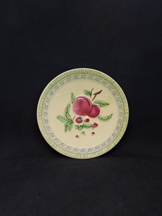 Germany Majolica Dessert Plate by Georg Schmider no. 2972 |