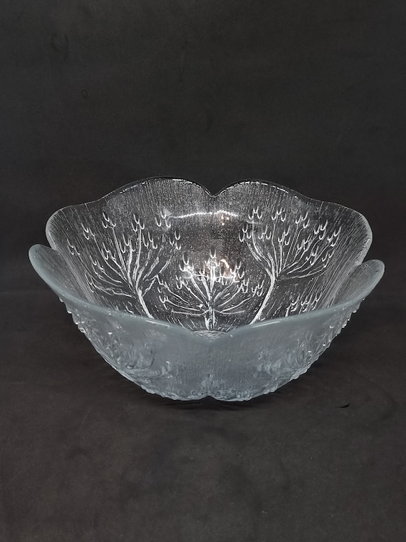 Collectible Lasisepat Mantsala of Finland Glass Bowl by