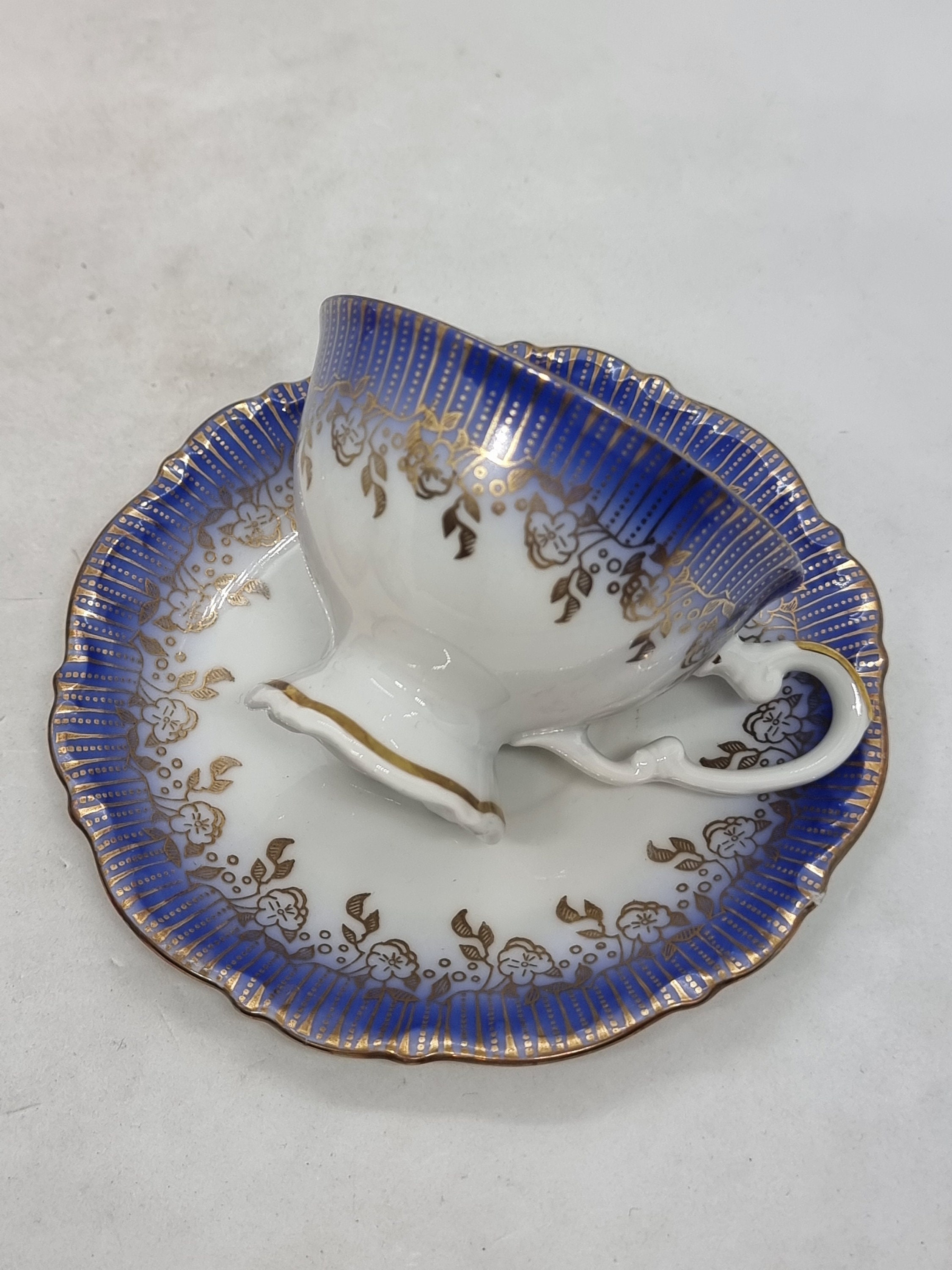 ヴィンテージ「MITTERTEICH BAVARIA」磁器ティーカップとソーサー 
