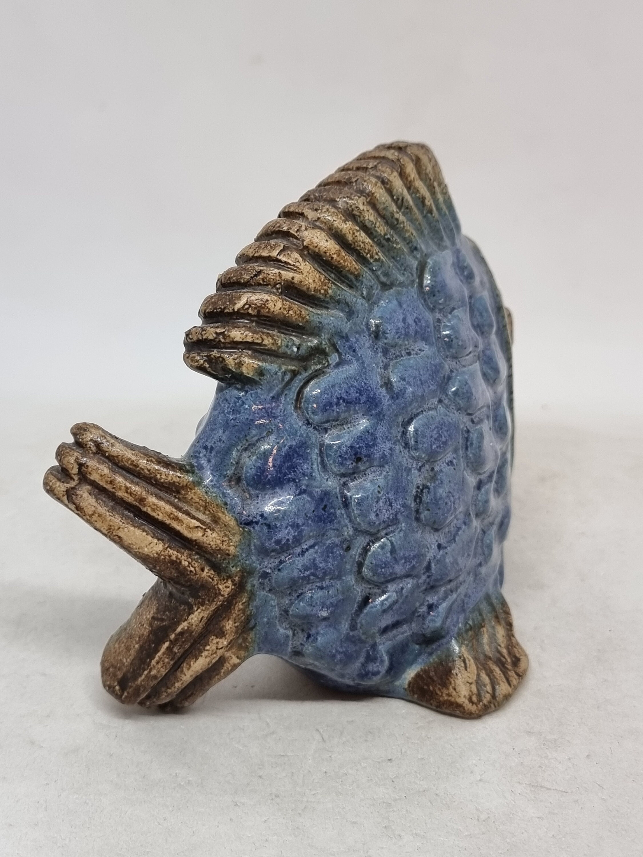 ヴィンテージ セラミック「魚」彫刻 | ウィリー フィッシャー デザイン